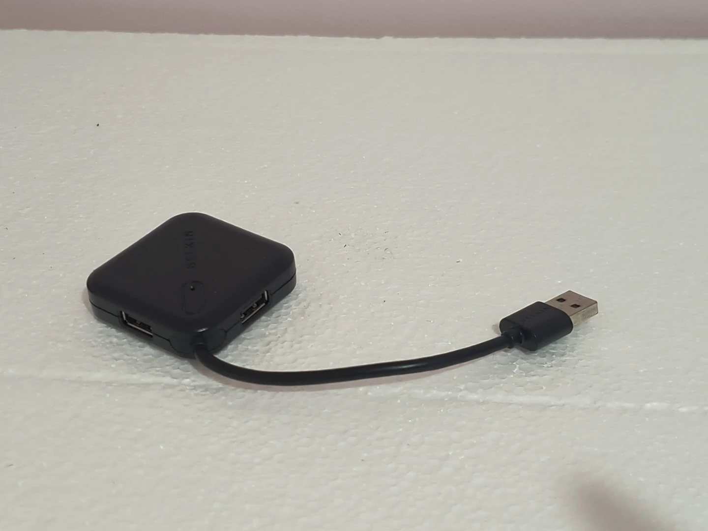 Belkin 4-Port USB Hub - photo 2