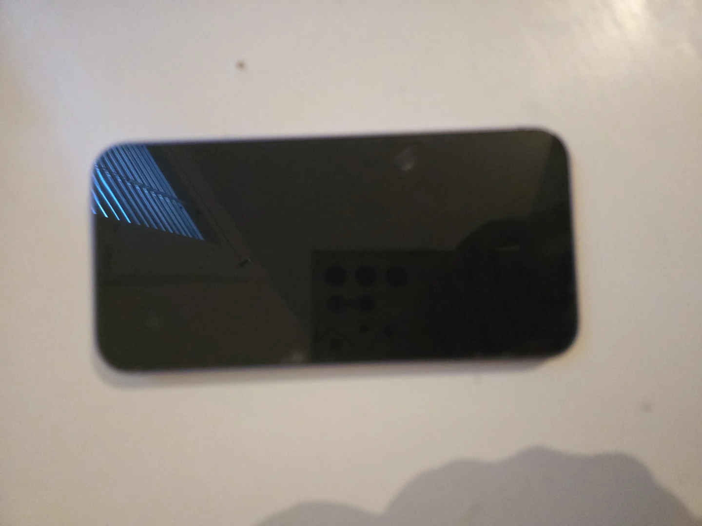 iPhone 12 Purple 64 GB - Cracked Back and camera, works great. - photo 5