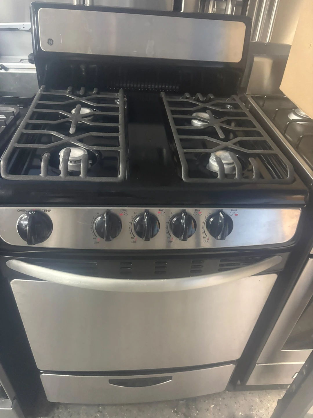 GE 24 inch Freestanding Gas Range