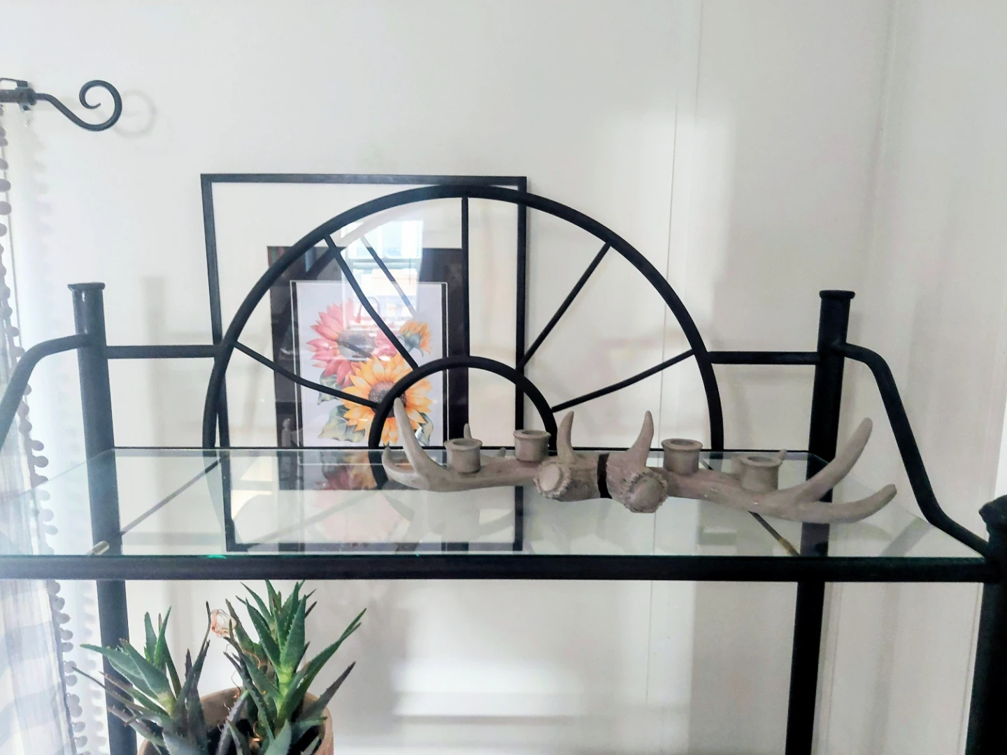 Black metal shelf unit with glass shelves - photo 2