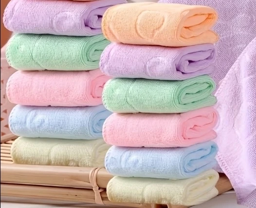 Set of 100 Pastel Bath Towels