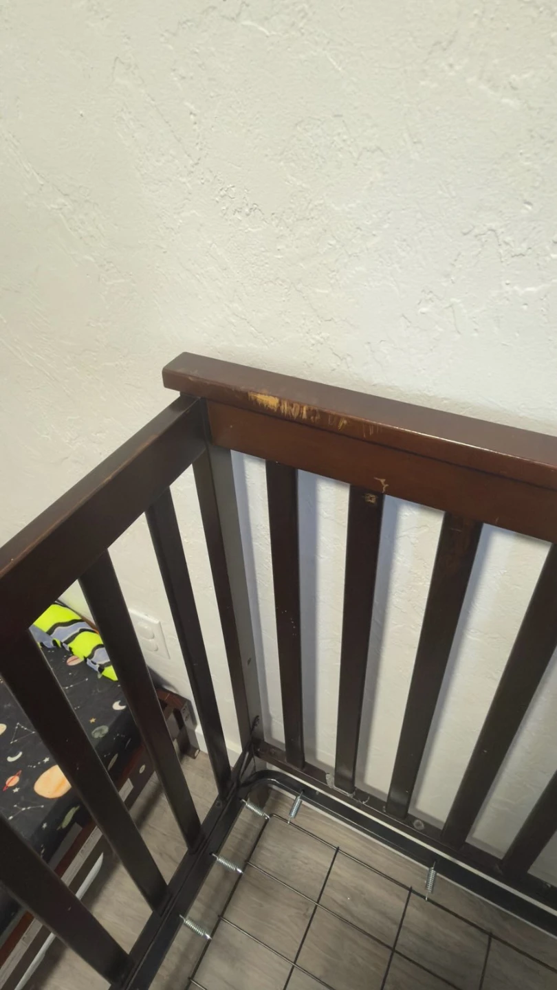 Sturdy Dark Wood Crib with bed frame - photo 2