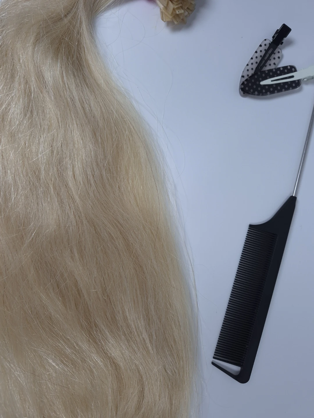 Blonde Hair Extensions - photo 3