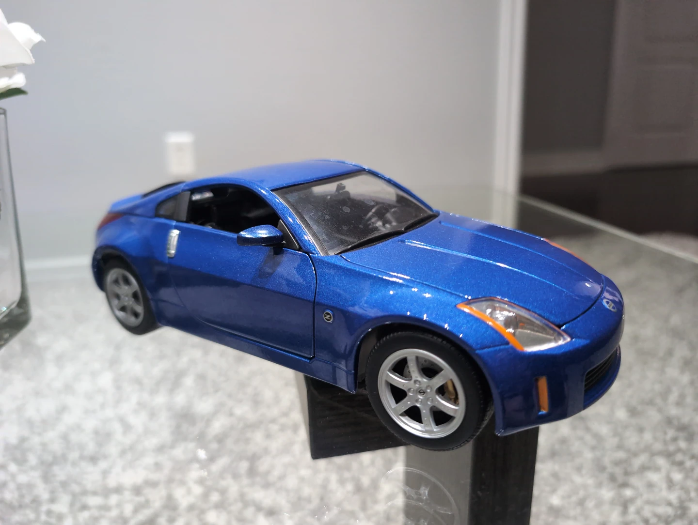 Nissan 350Z Toy Car - photo 2