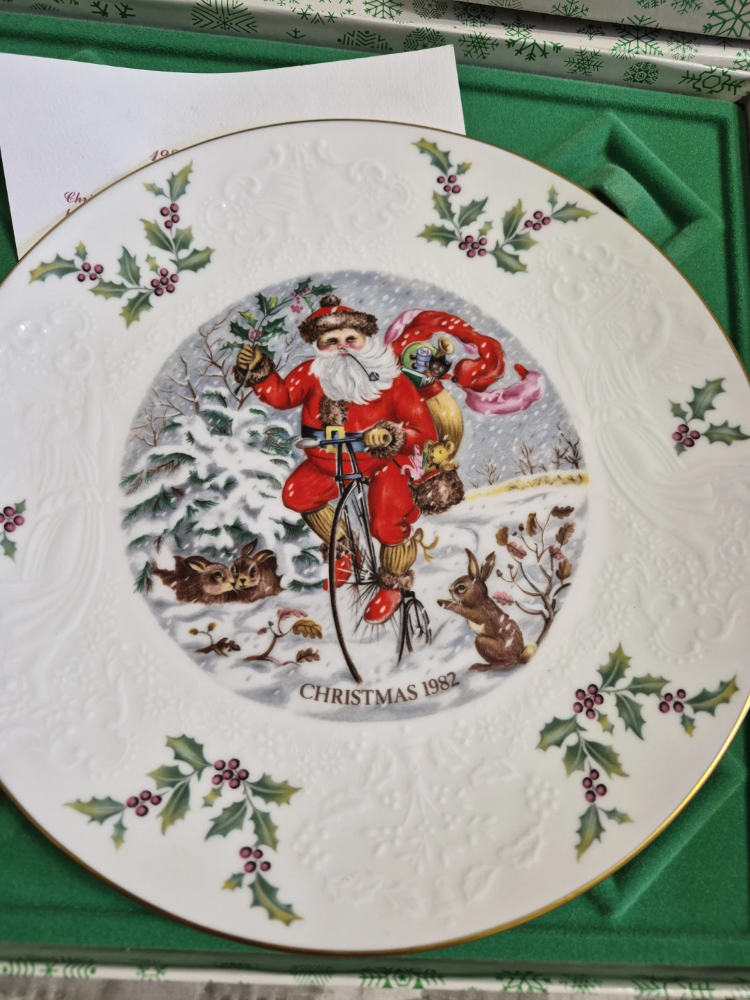 Royal Dalton 1st-6th of the series Christmas Plates - photo 5
