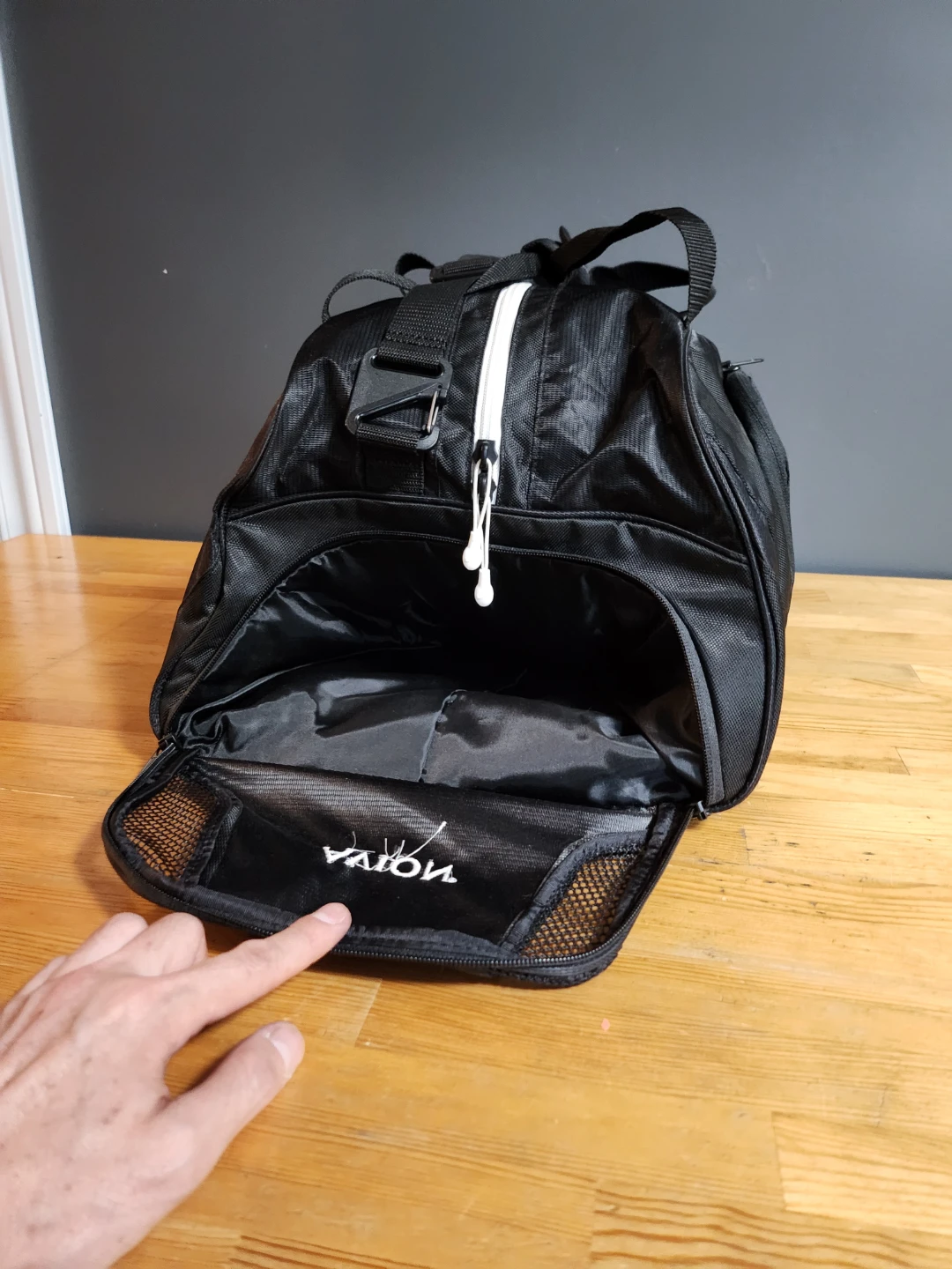 Nike Sport Over-Shoulder Carry Duffel Bag Black - photo 5