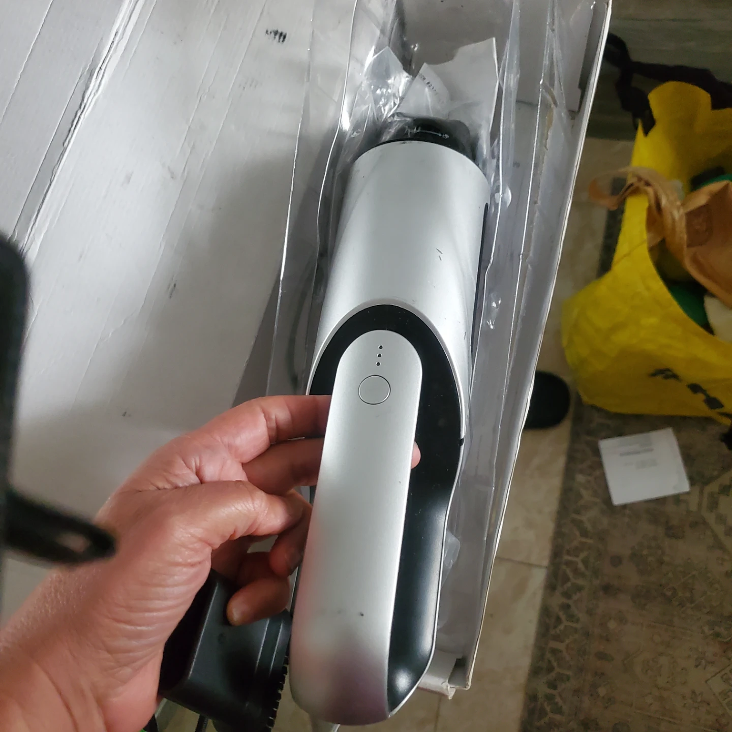 Handheld Vacuum Cleaner - photo 2
