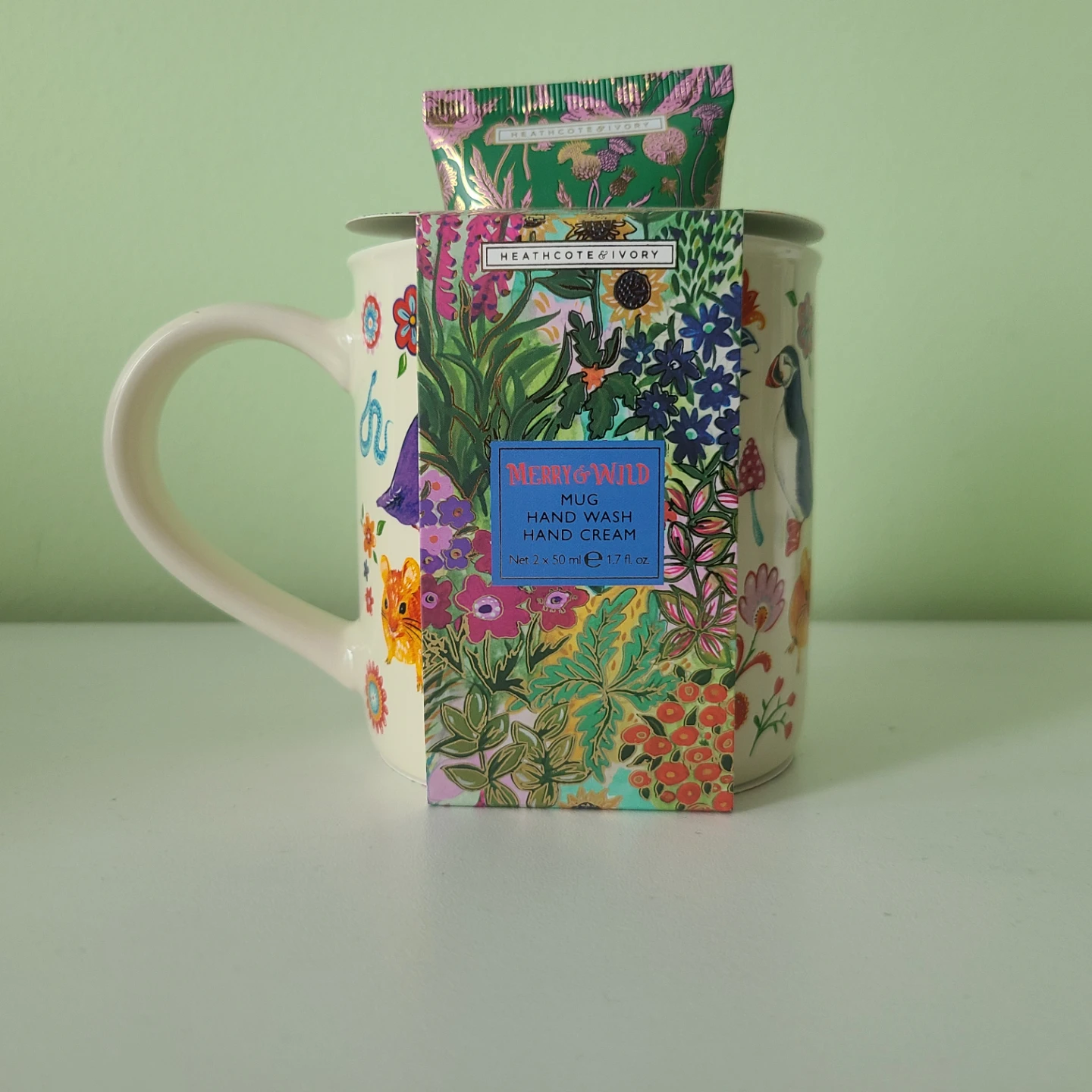 NEW Heathcote & Ivory Mug with Hand Wash and Cream