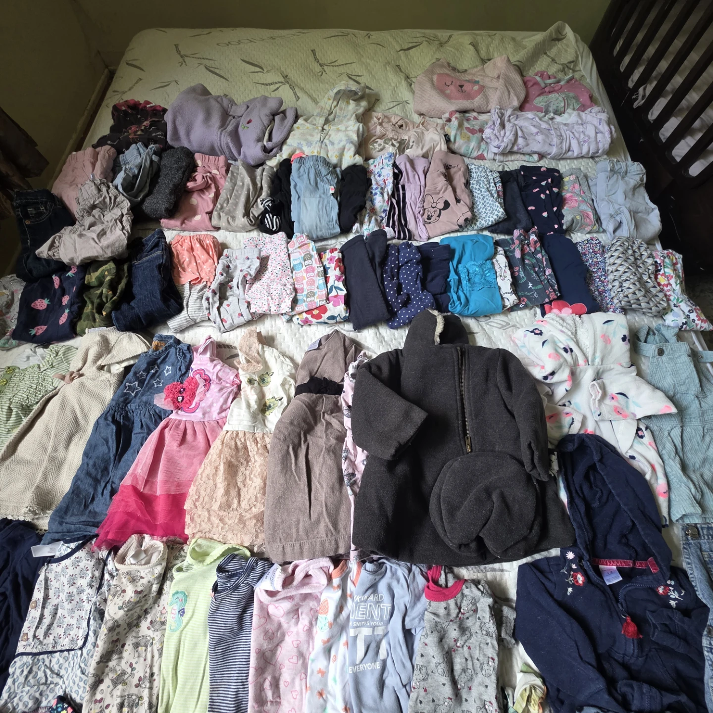 Large lot baby girl 12 month 80 pieces for 50 - photo 2