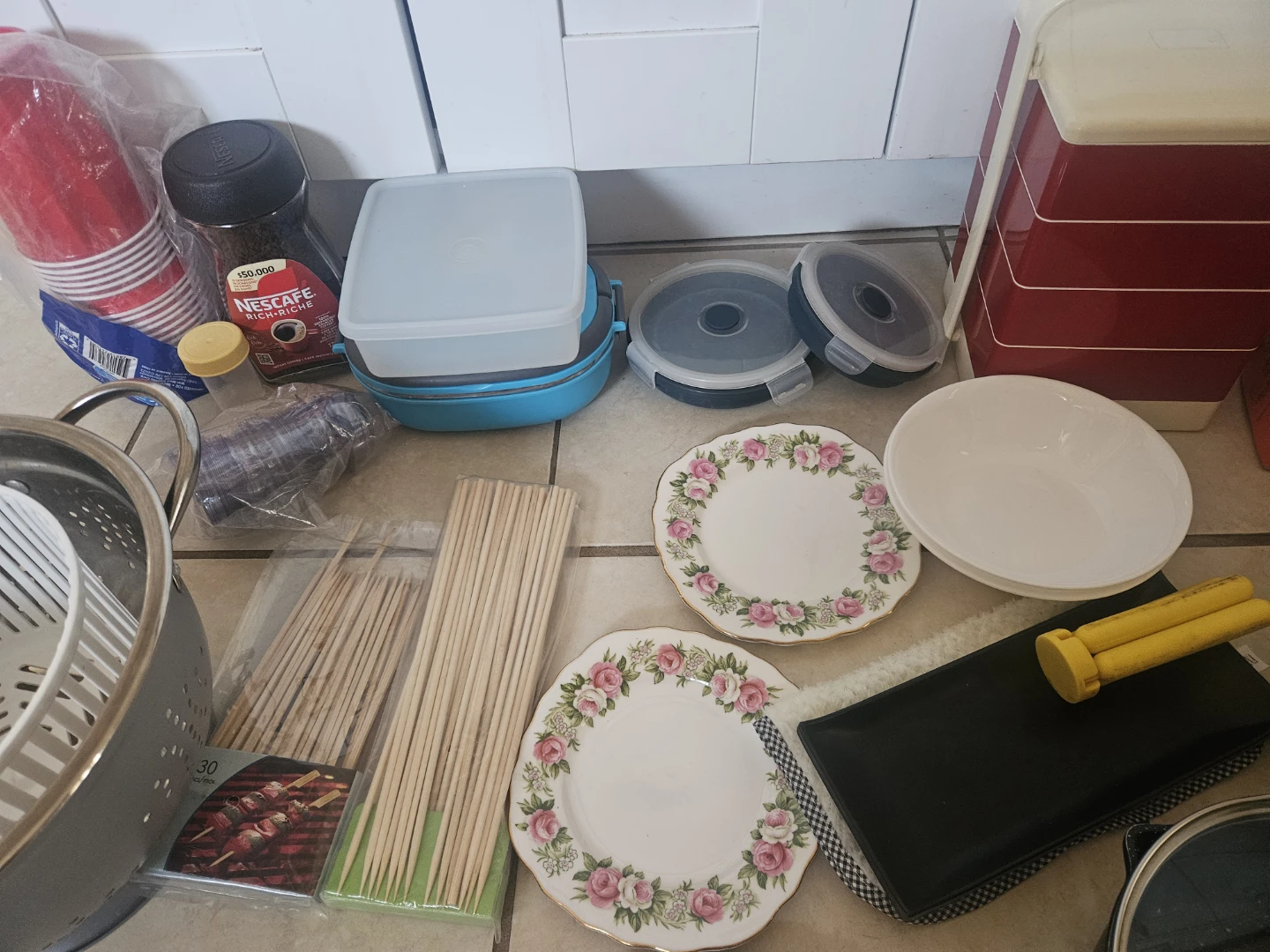 Pots, Bento lunch box, cutting board, kitchen stuff & others - photo 5