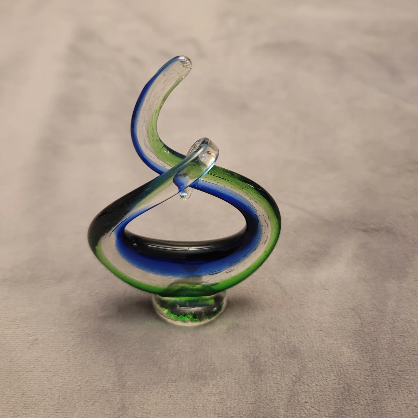 Beautifil Glass Sculpture love knot  Swirl Blue Green - photo 2