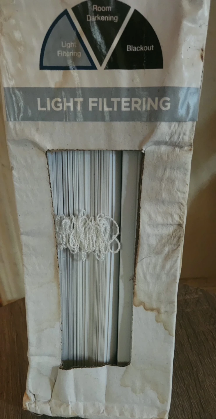 Bali 31x64 inch Light Filtering Vinyl Blind White - photo 2