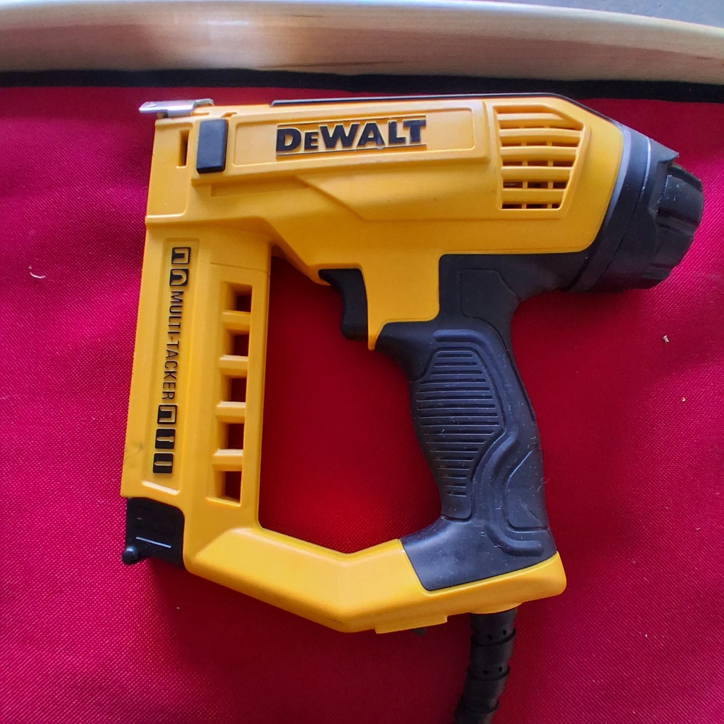 DeWalt Multi-Tacker Staple Gun