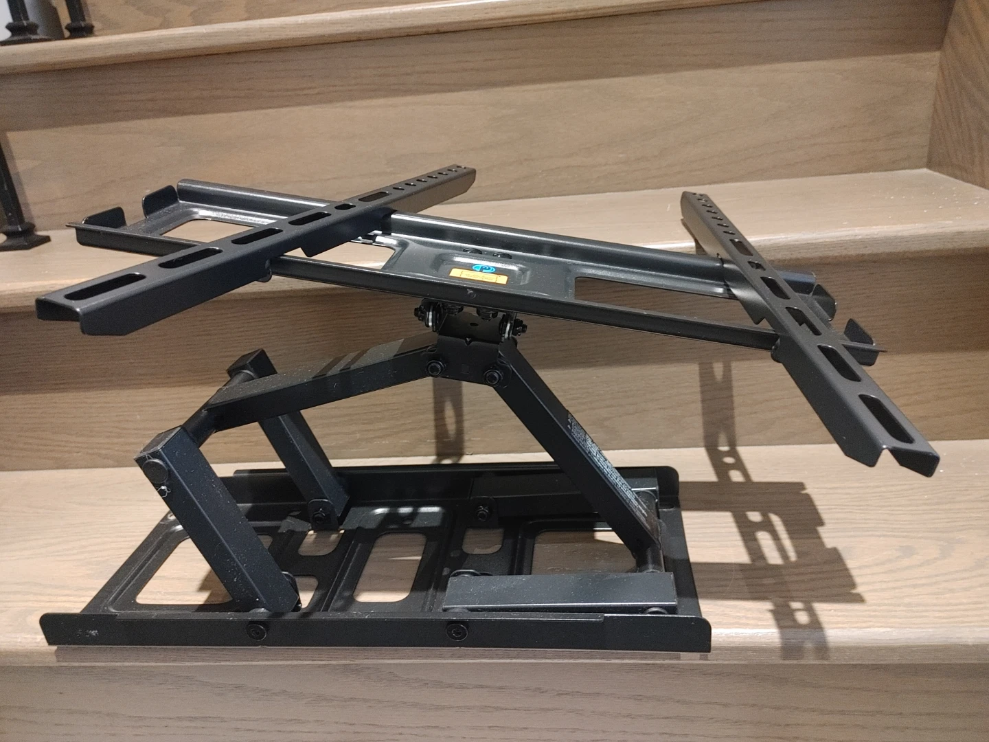BESTQI Full-Motion TV Wall Mount - photo 2
