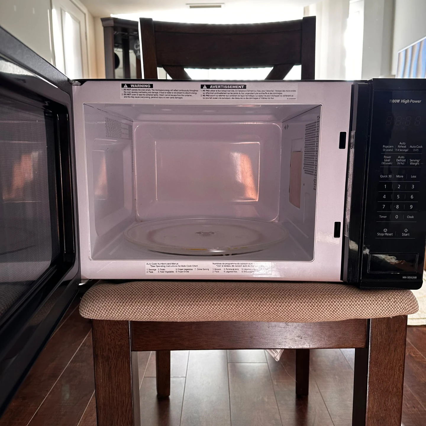 Panasonic Microwave 1100W High Power - photo 2