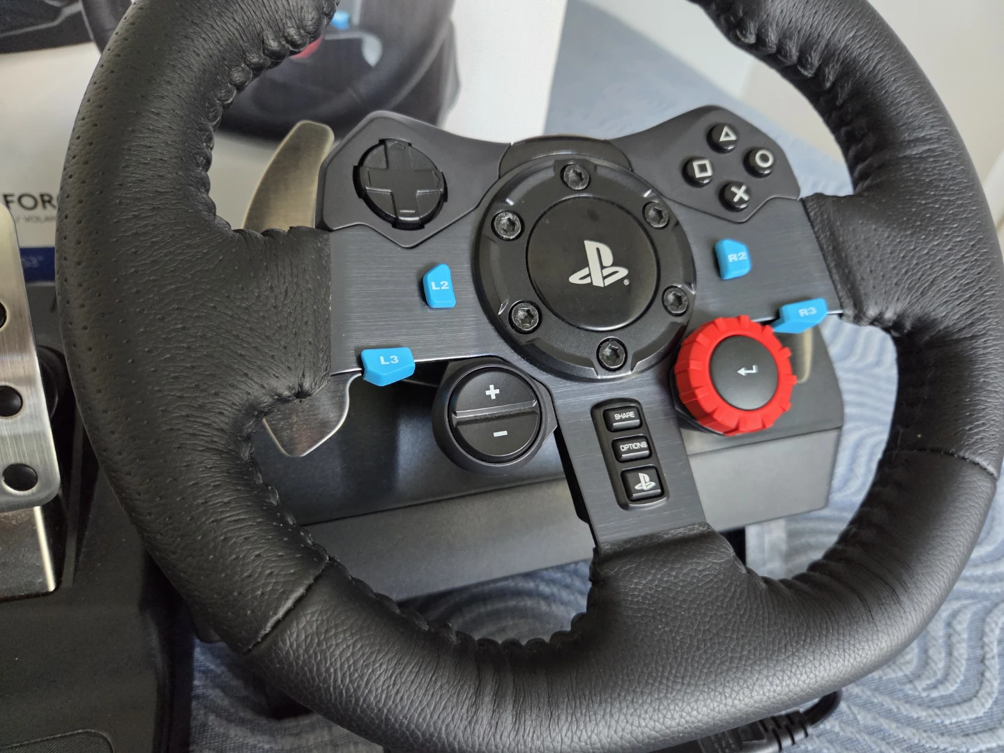 Logitech G29 Driving Force Racing Wheel & Pedals - photo 2