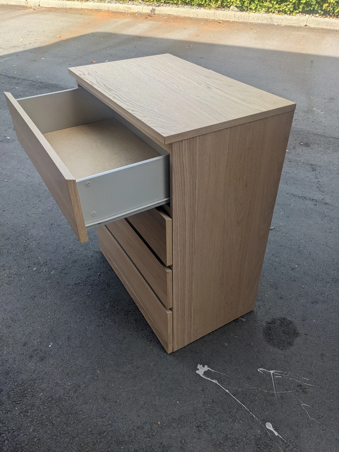 Dresser Ikea excellent condition delivery available - photo 2