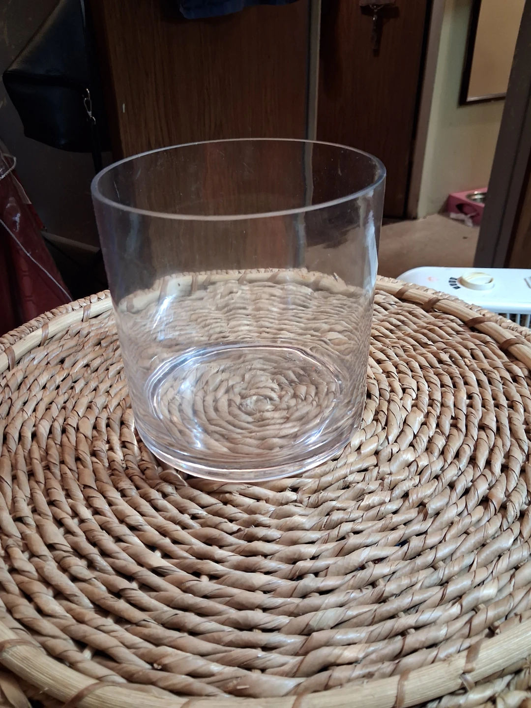 Glass round vase any decor flowers balls etc.