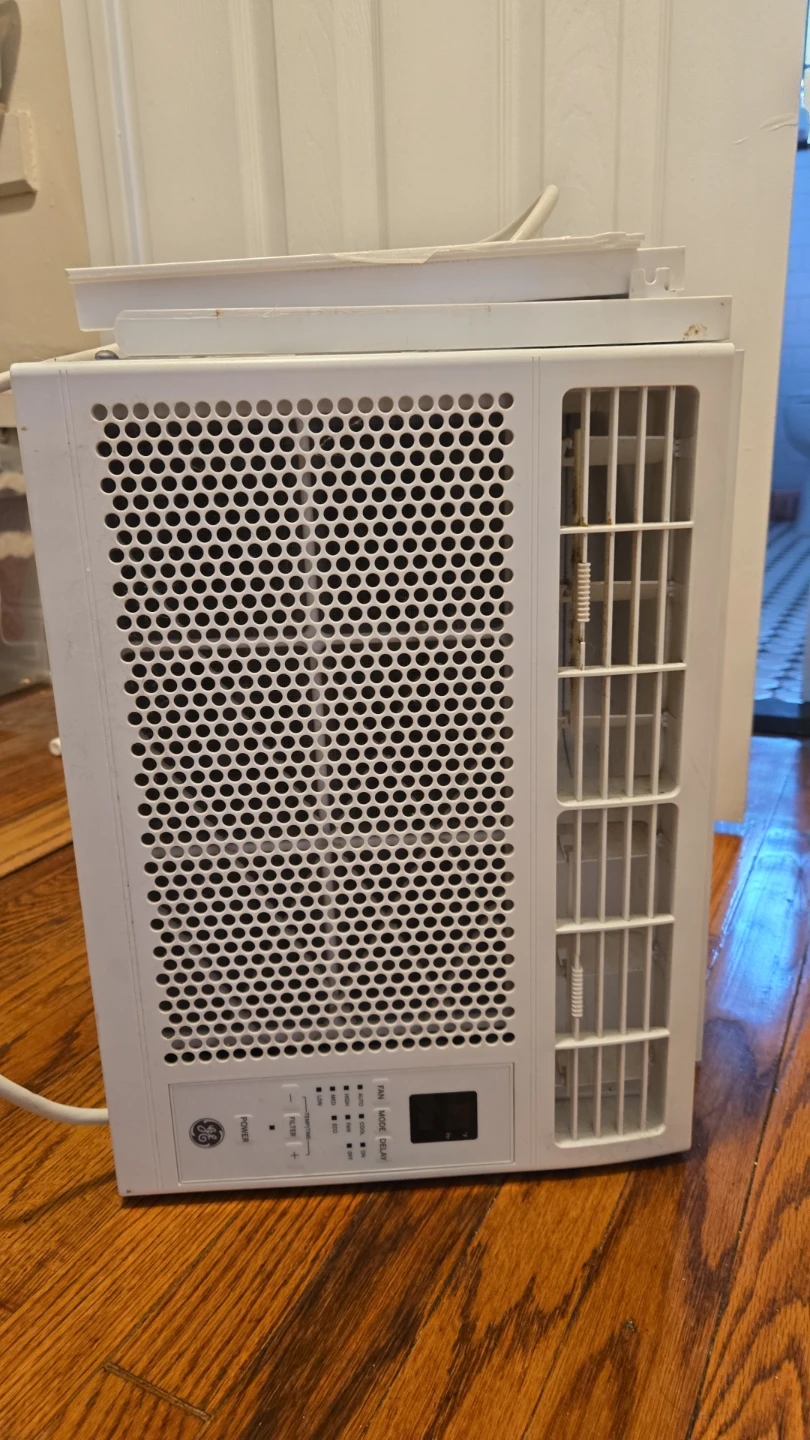 GE Window Air Conditioner 500 btu