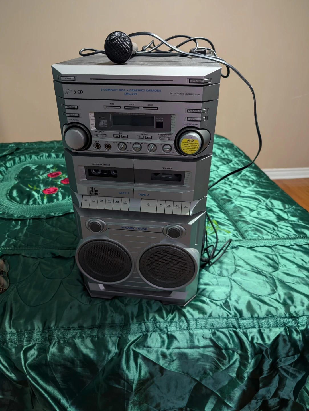 The Singing Machine SMG-299 Karaoke System with 3 CD Changer