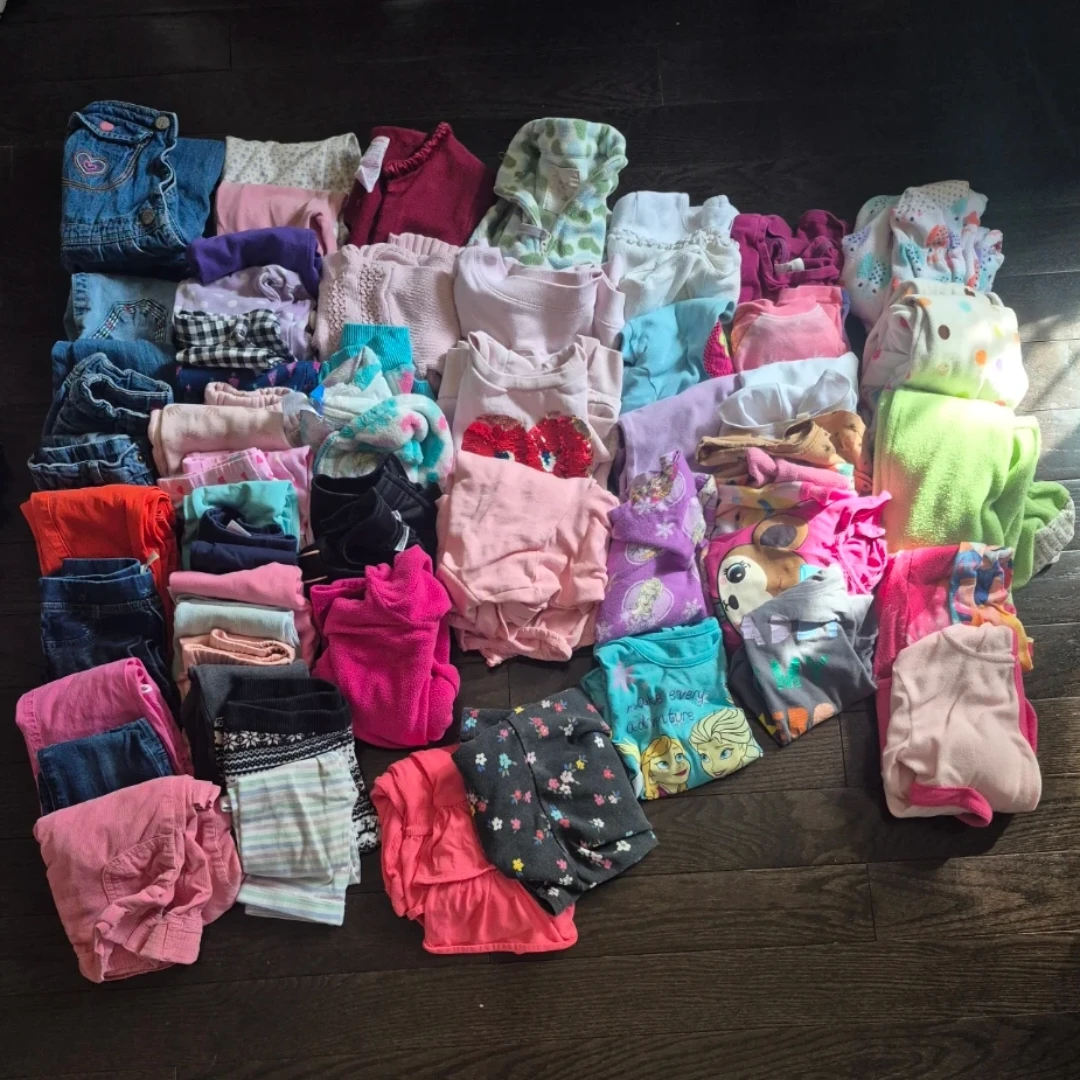 81pc Toddler Girls Fall/Winter Clothing Bundle - photo 2