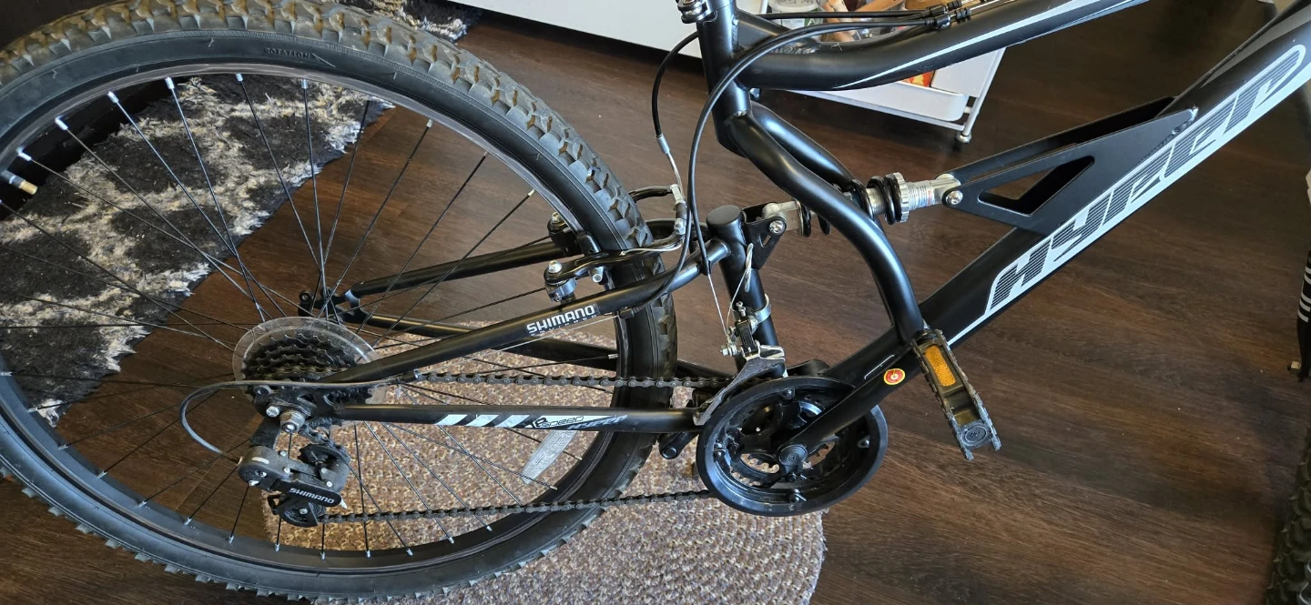Black Hyper Bicycle - photo 2