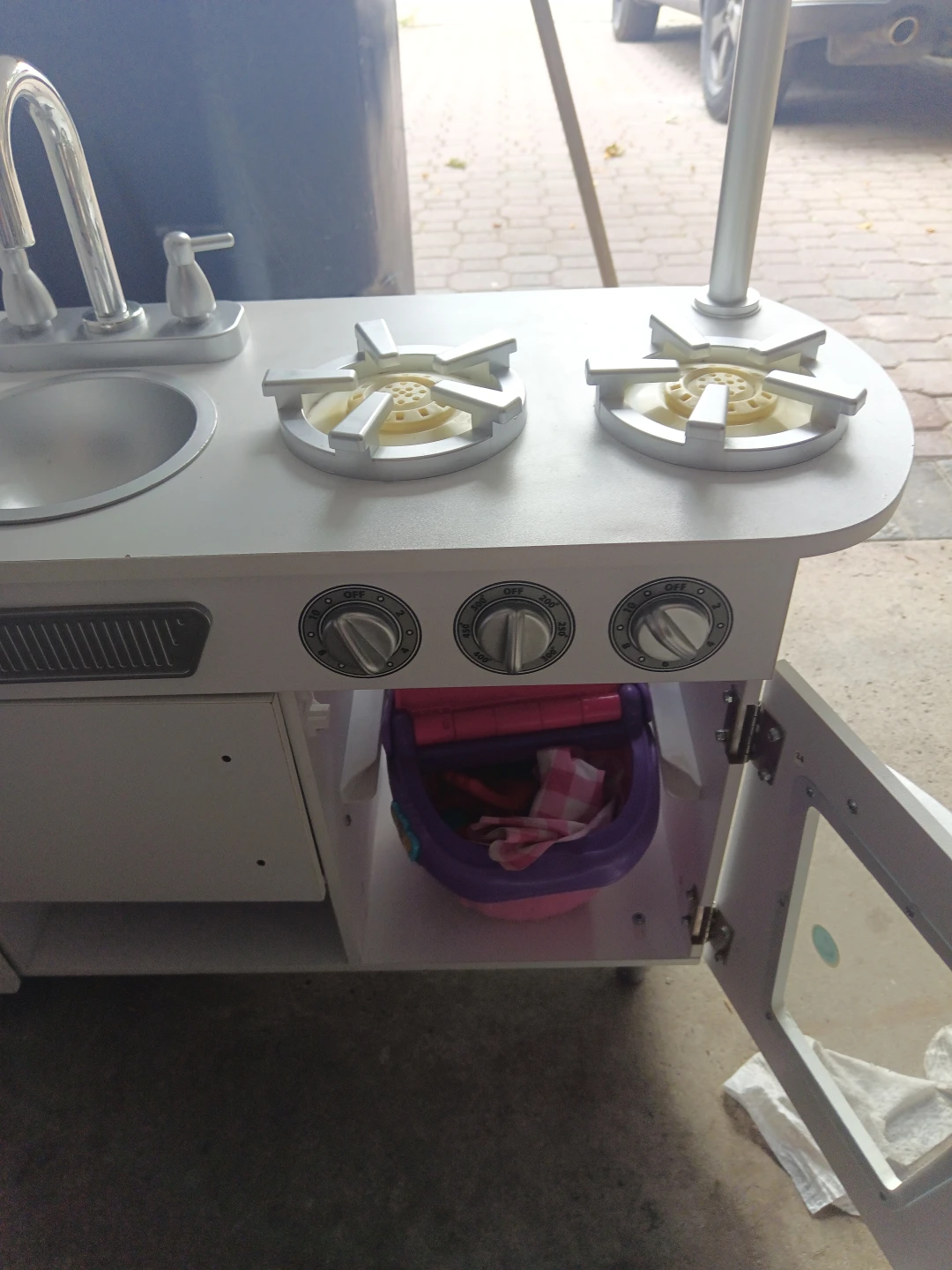 White Play Kitchen with Sink and Stove - photo 4