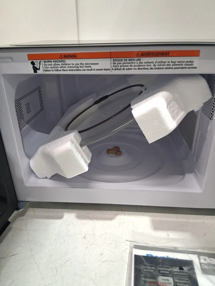 Danby 0.7 Cu. Ft. Microwave Oven - photo 3