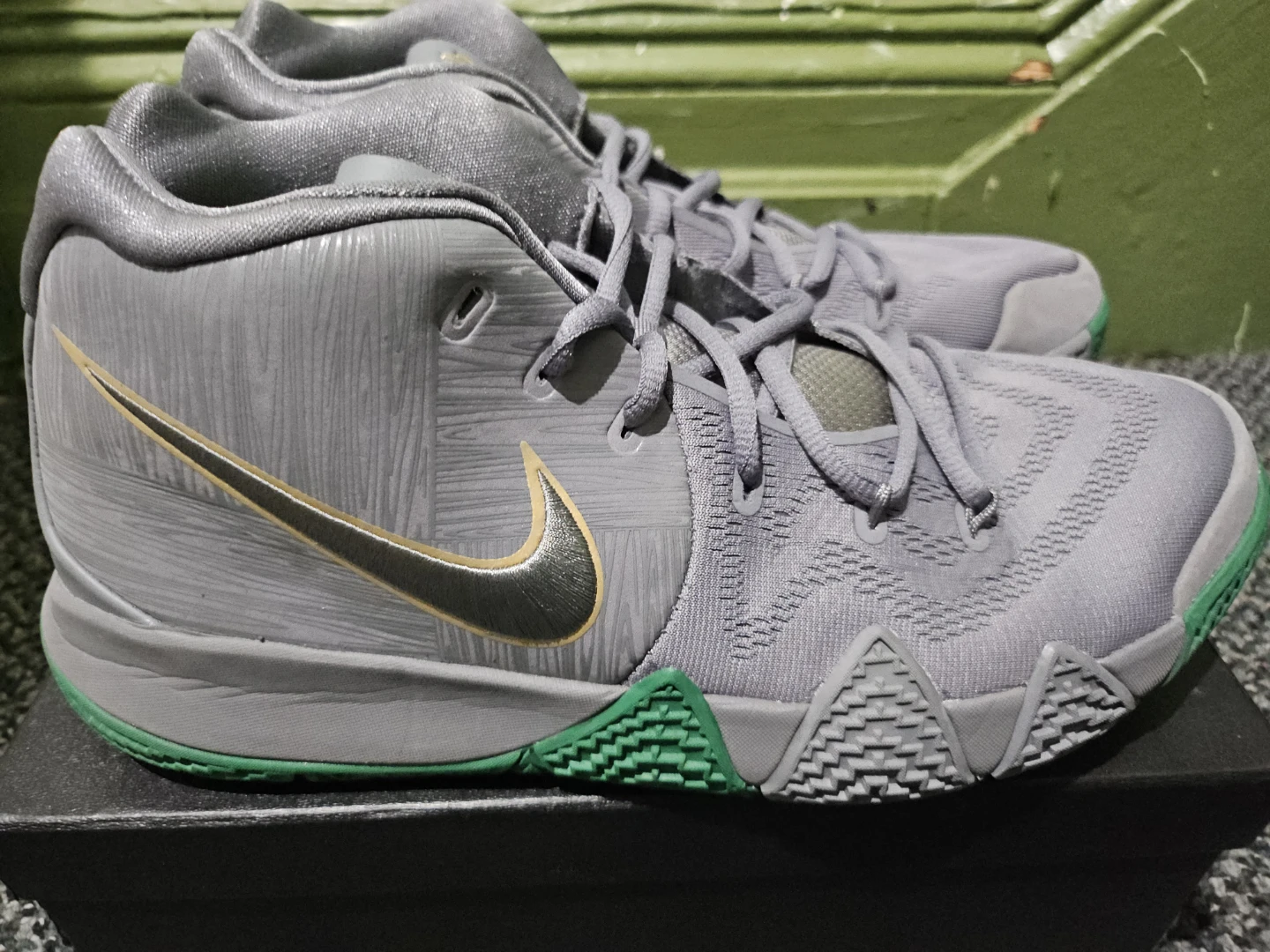 Nike Kyrie 4 Men's Basketball Shoes