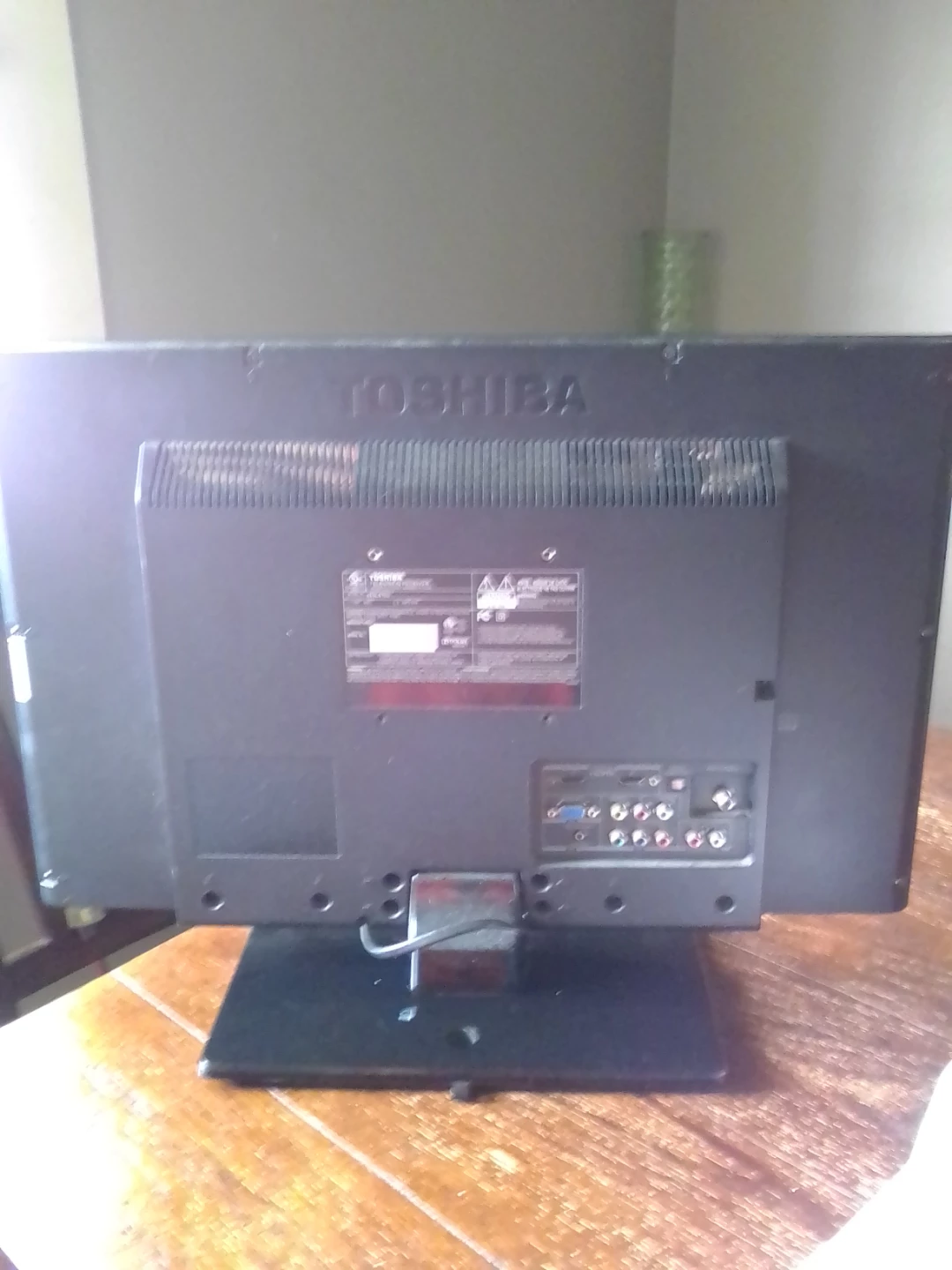 Toshiba 24" Television Receiver - photo 3