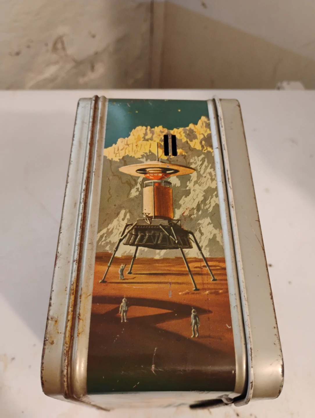 Vintage Sci-Fi Rocket Tin Lunch Box - photo 3