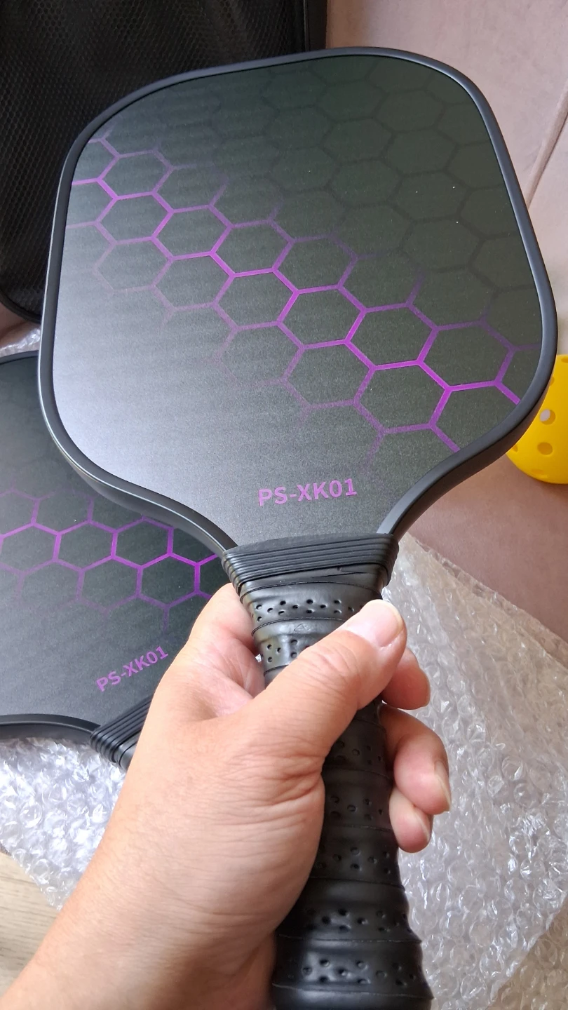 Pickleball 2 rackers 4 Balls Fiber Glass set w bag - photo 3