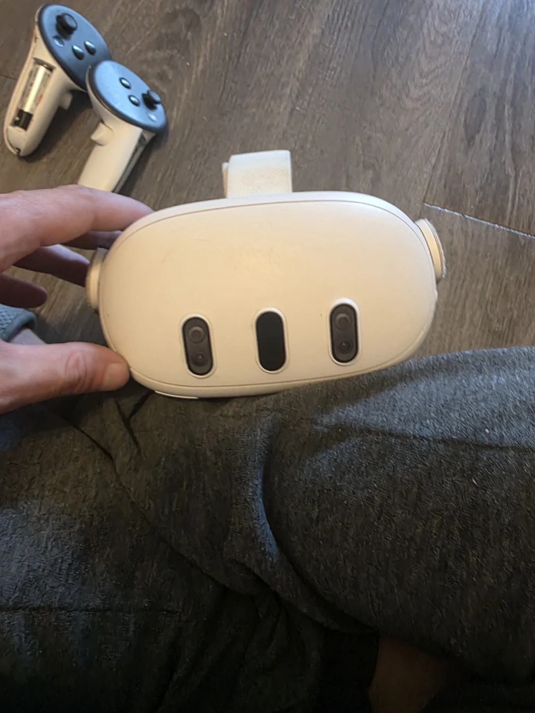 Meta Quest 3 VR Headset with Controllers - photo 4