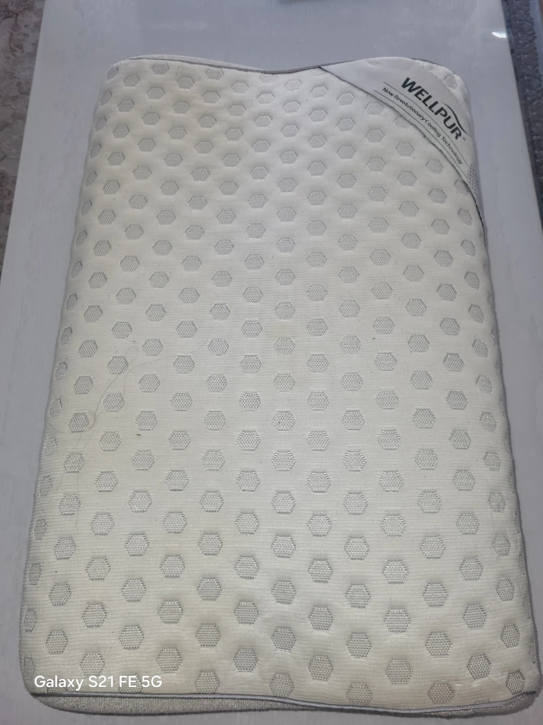Wellpur Cooling Pillow,Memory foam. - photo 2