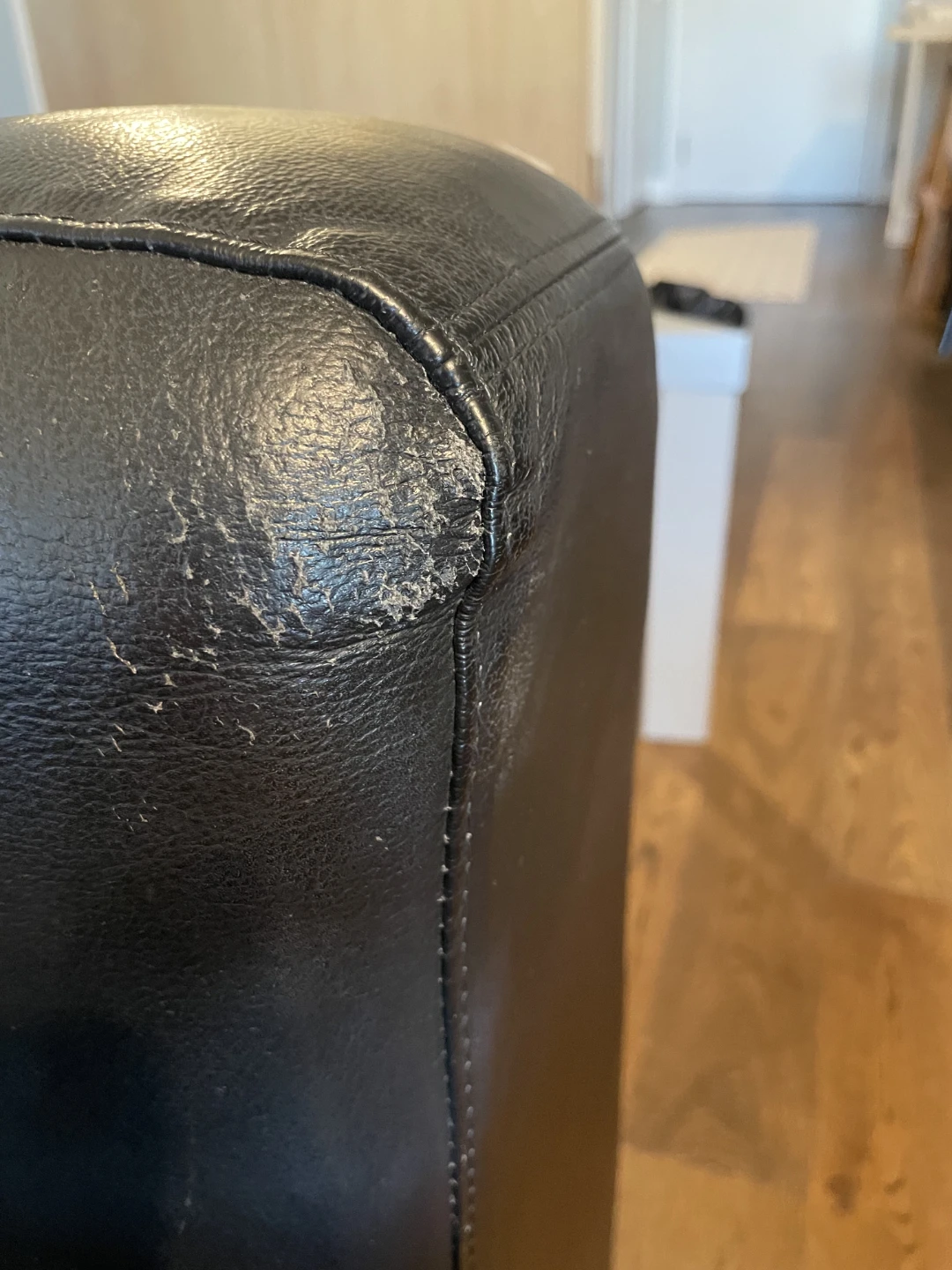IKEA Klippan Black Leather Sofa - photo 3