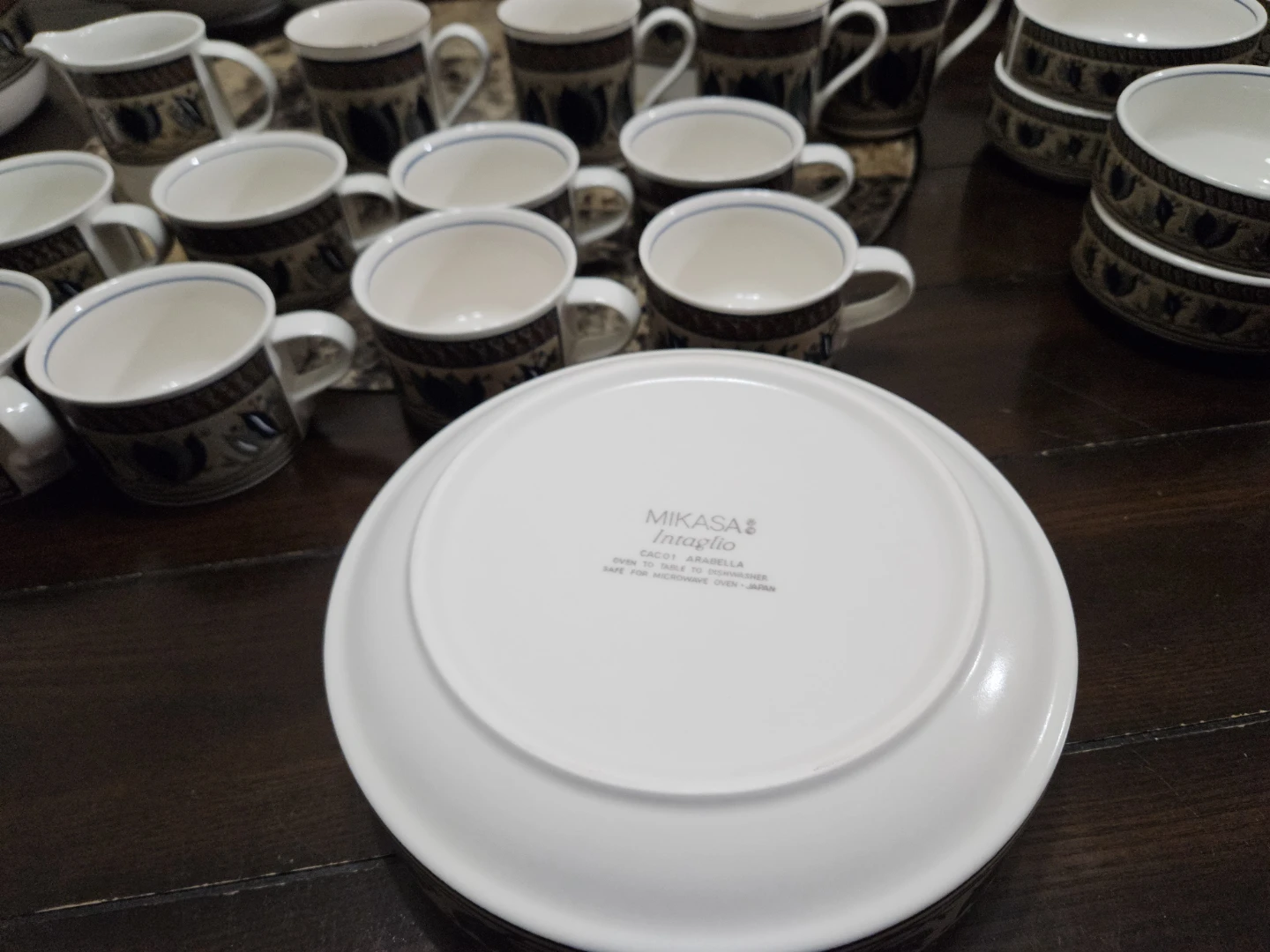 collection of Mikasa Intaglio "Arabella" stoneware dinnerwar - photo 4