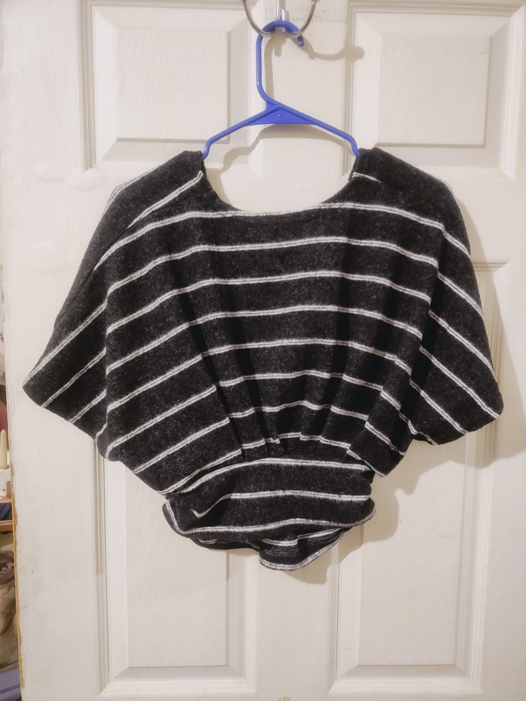 Striped Dolman Sleeve Top Size Medium with stretch new - photo 4