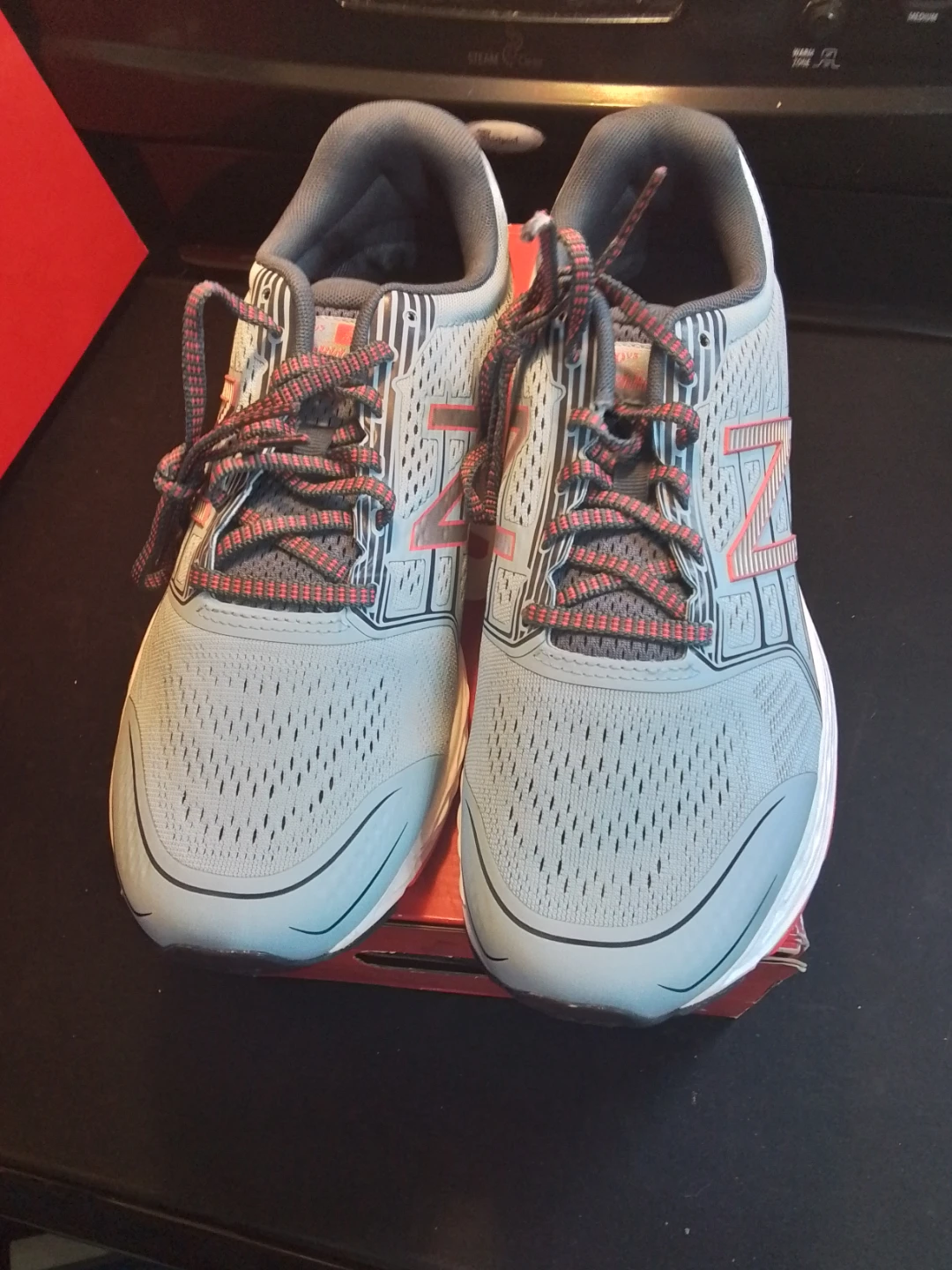 New Balance 680v5 Running Shoes Size 11