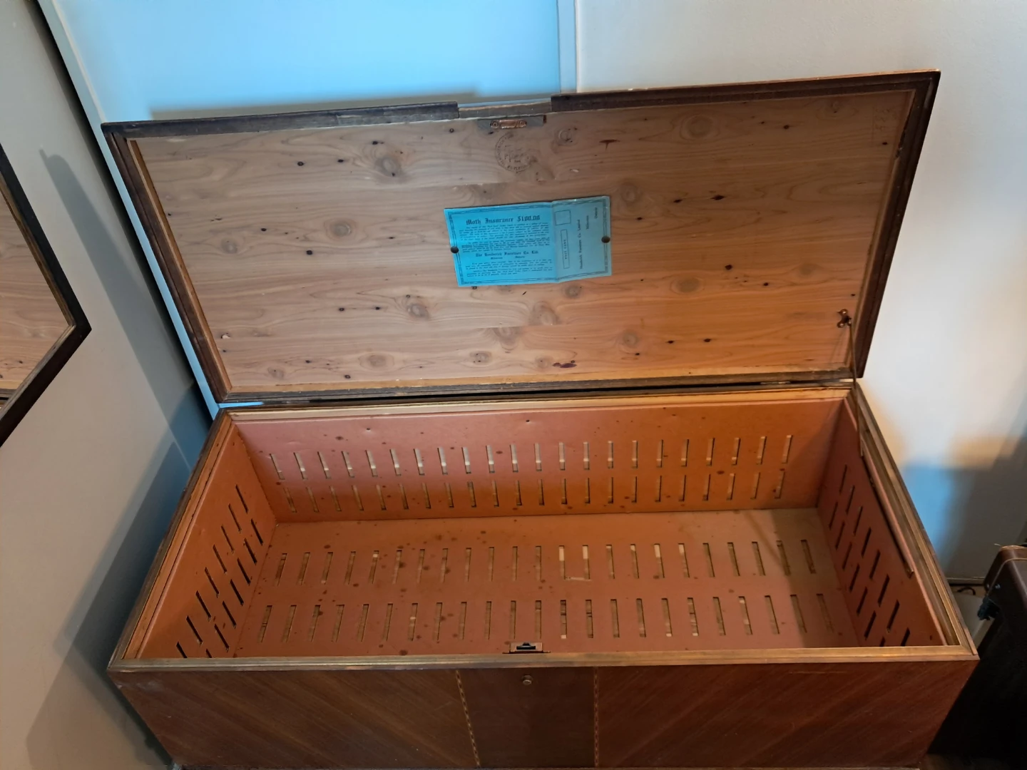 Vintage H. E. Milligan Cedar Chest - photo 4