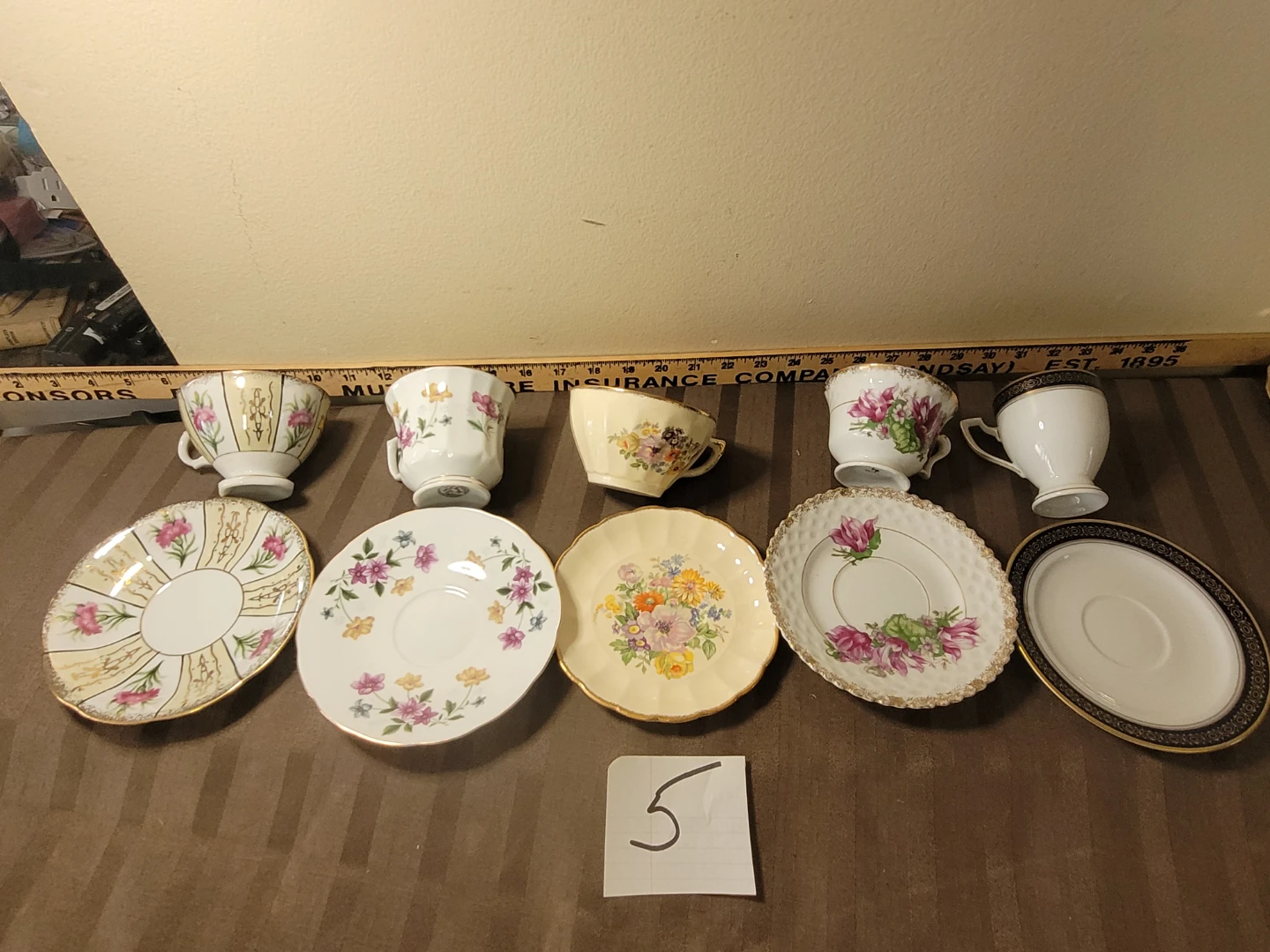 Lot 45 Vintage Teacup and Saucer Set England - photo 5