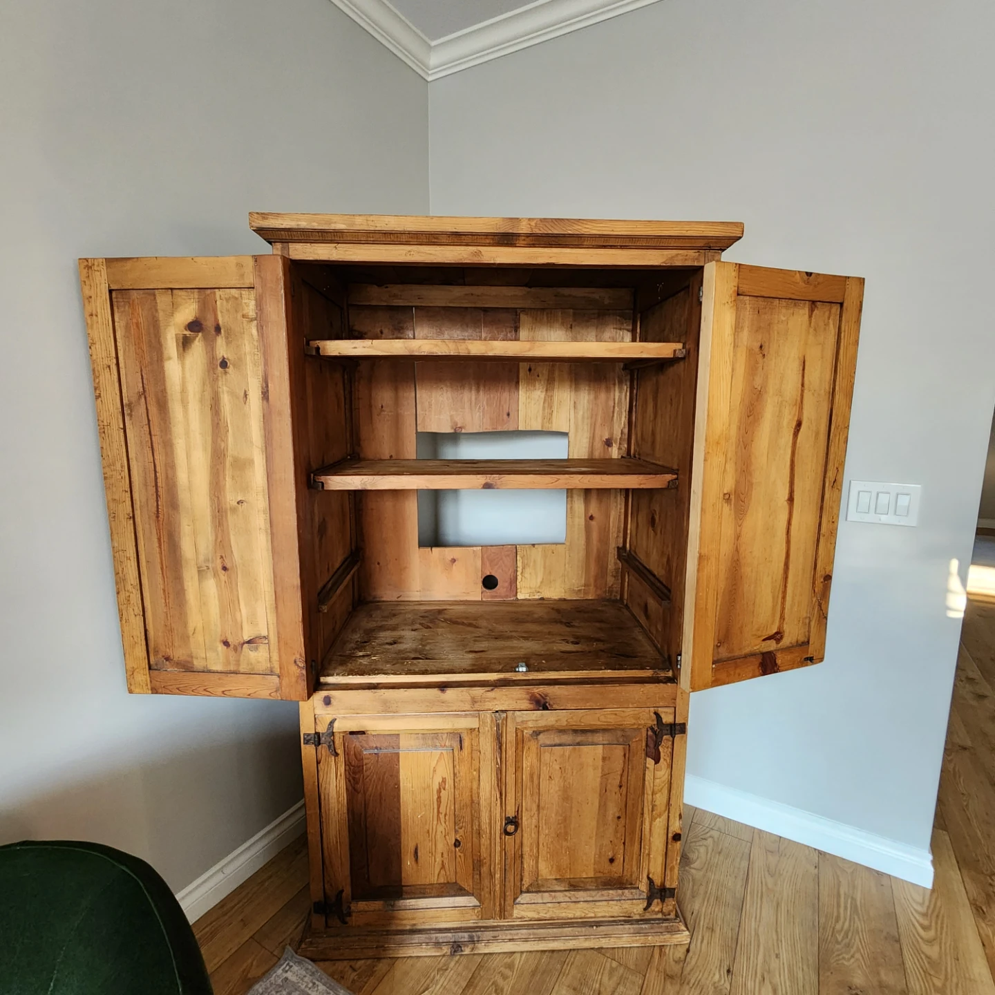 Rustic Pine Armoire - photo 4