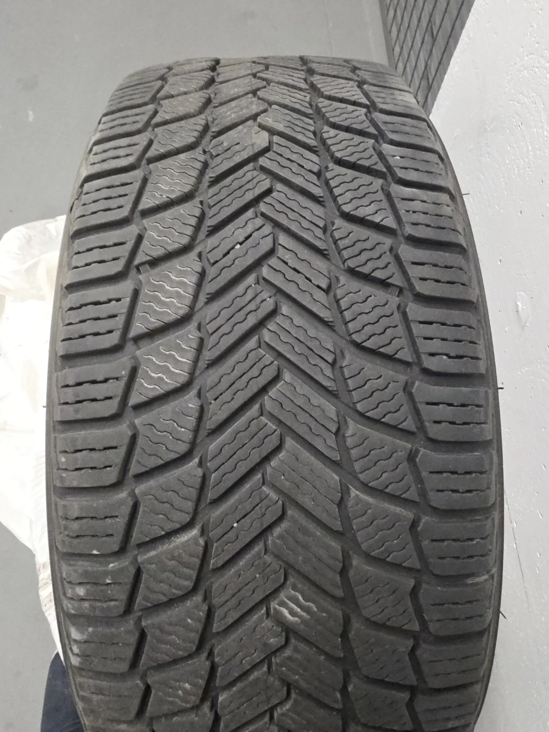 Michelin X-Ice Snow Winter Tire 225/45 R18 - photo 4