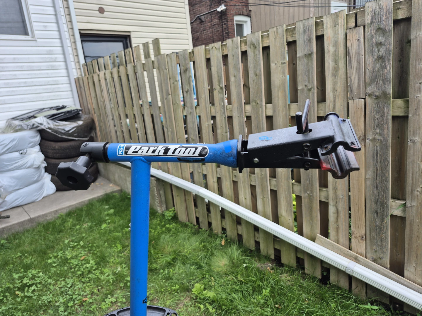 Park Tool Bicycle Repair Stand - photo 2