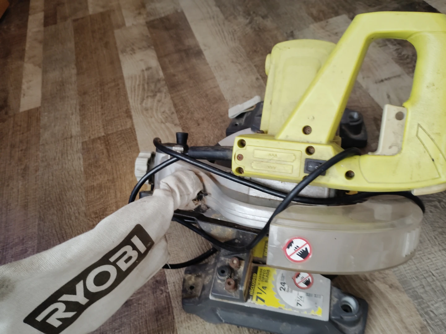 Ryobi Compound Miter Saw 7 1/4 inch Blade - photo 2