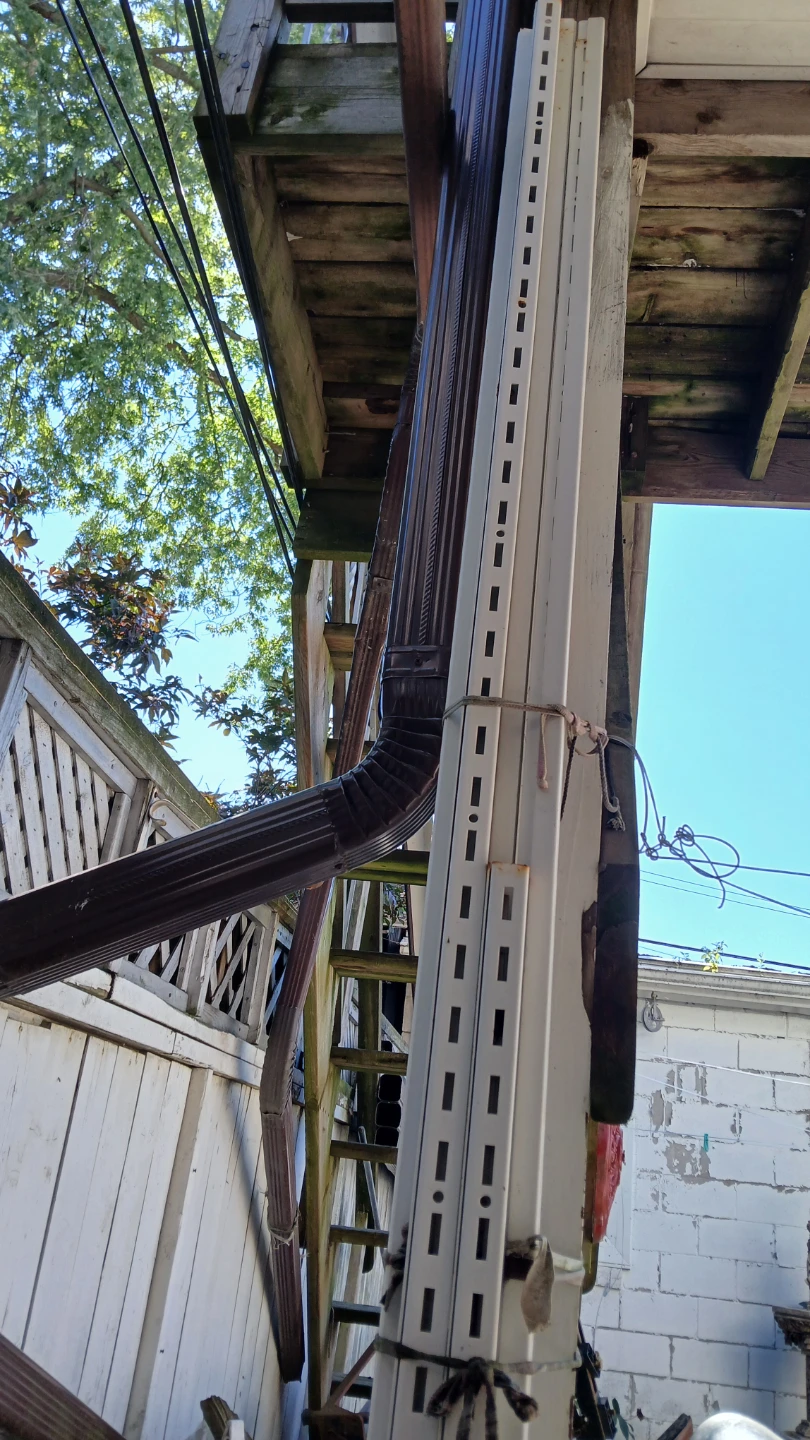 Metal runners for shelving for $20.00 - photo 4