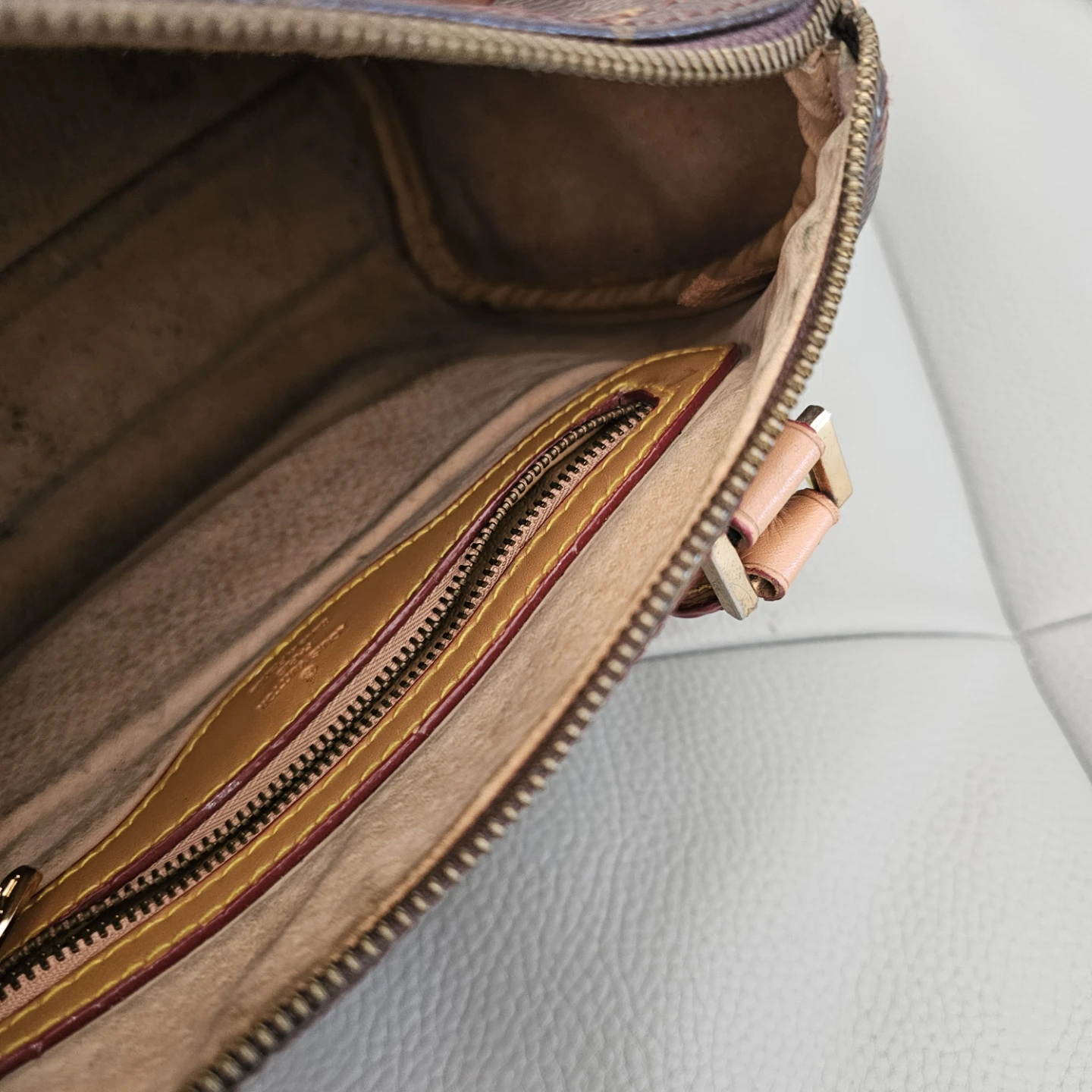 Louis Vuitton Speedy 30 Monogram Canvas Handbag - photo 4