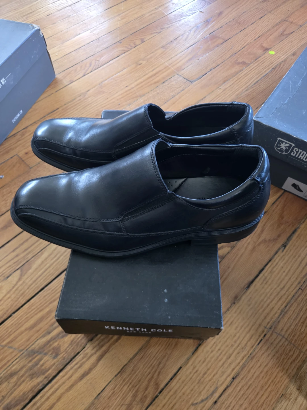 Kenneth Cole Black Leather Slip-On Dress Shoes - photo 2