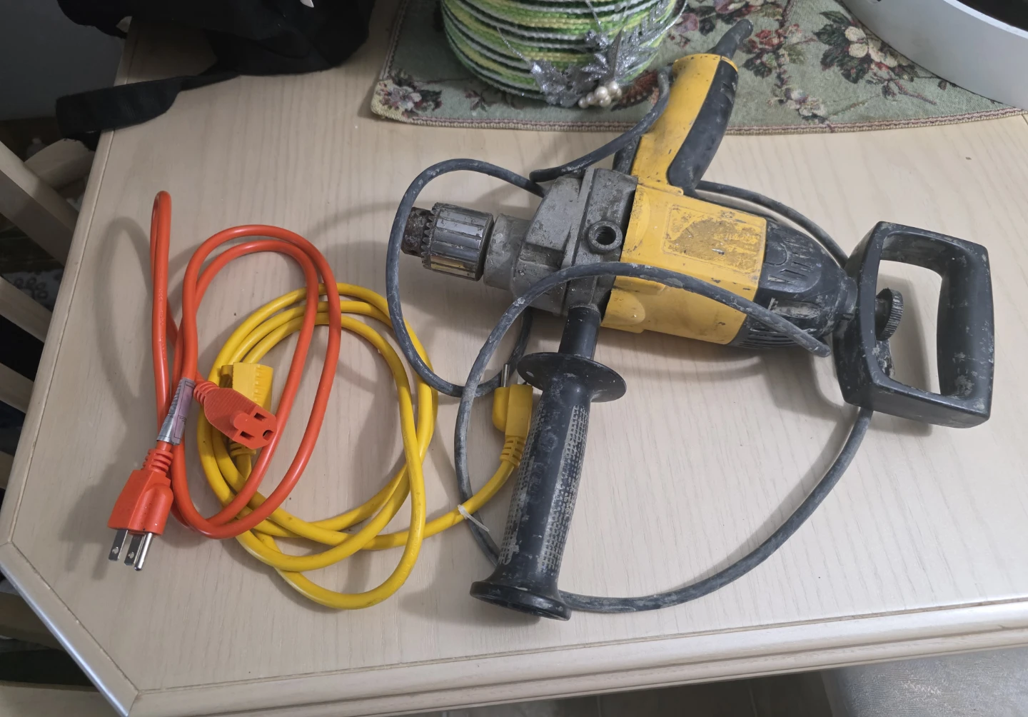 Dewalt Mixer/Drill with Paddle Attachment