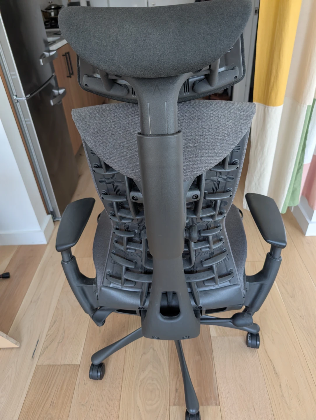 herman miller embody chair with headrest - photo 2