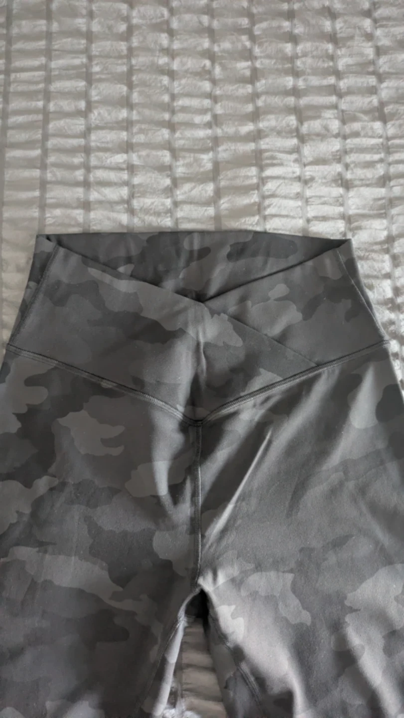 CRZ YOGA Butterluxe V Cross Waist Leggings - Dark Grey Camo - photo 3